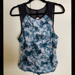 Lululemon tank top with mesh shoulders